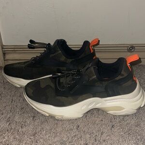 Steve Madden NY90 Sneakers women’s size 8.5